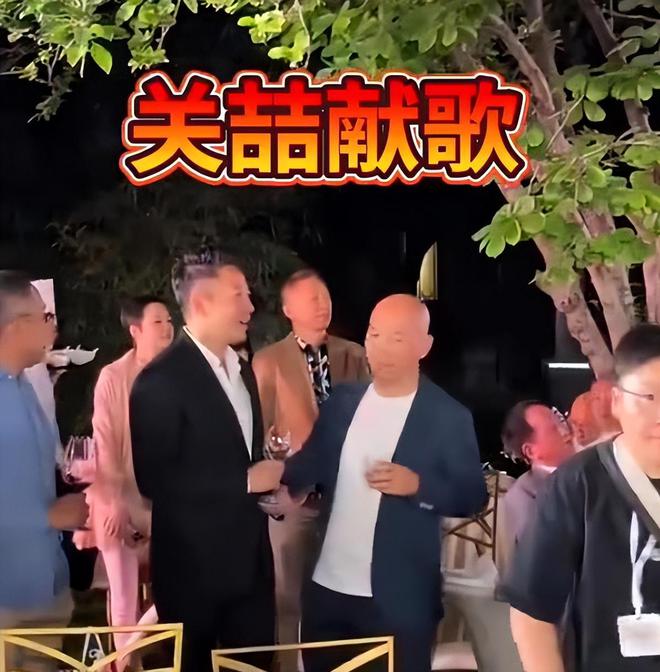 汪小菲婚礼晚宴派对，关喆唱情歌推向高潮，马筱梅妈妈感动到哭泣