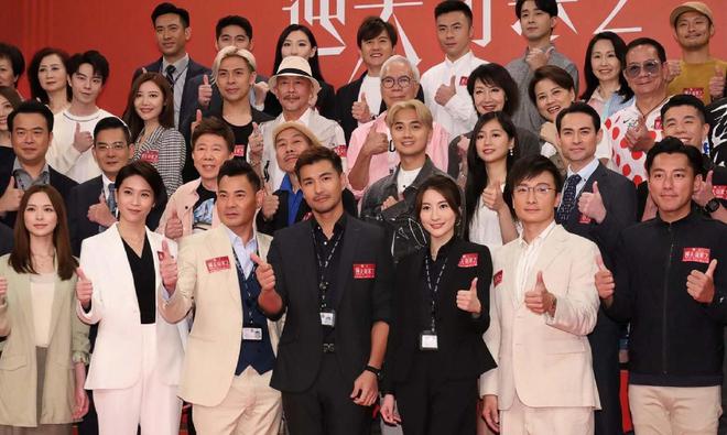 又一TVB明星退圈打工？香港过气艺人能伸能屈，内娱明星惭愧吗