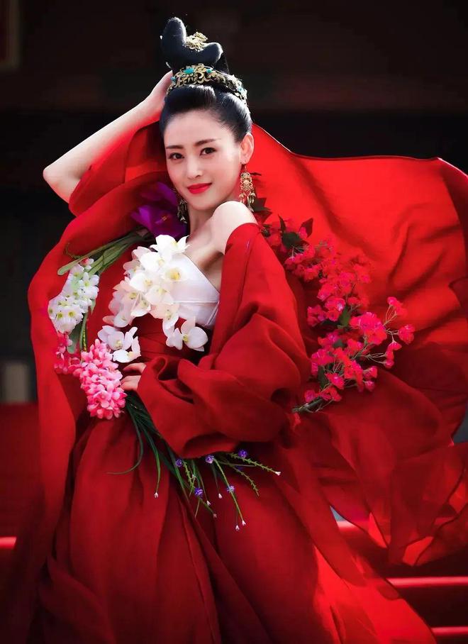 名利场||贾跃亭甘薇官宣离婚，霸总娇妻童话破灭，聊聊千亿市值后的煊赫旧事