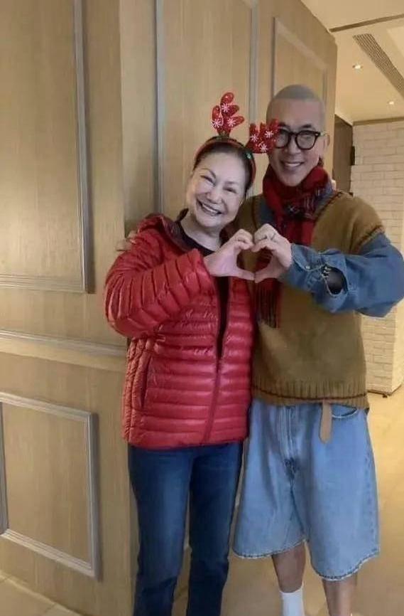 S妈说大S是自己的肋骨，改口猛夸女婿具俊晔有情有义，她意欲何为