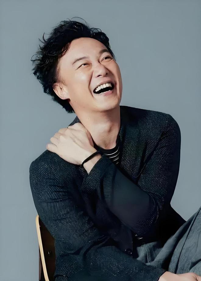 被传去世谣言后，陈奕迅微博在线了？粉丝求他赶紧出来说几句