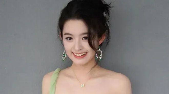 黄小姐的瓜，吃到了中戏身上