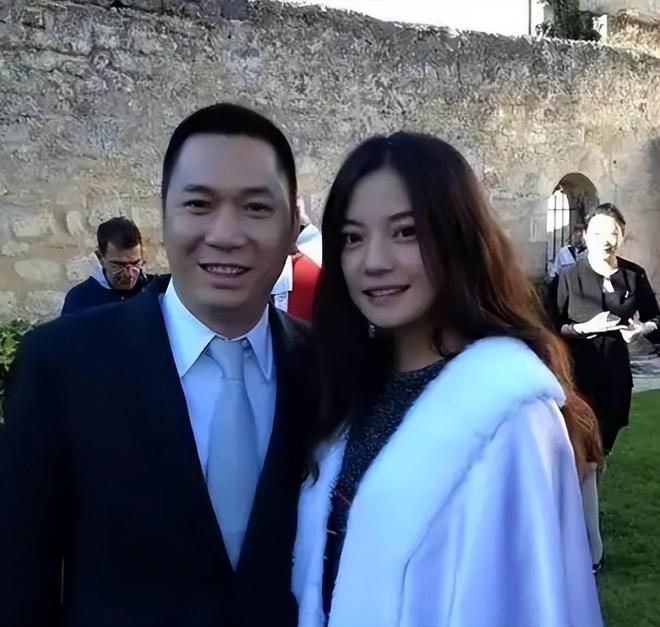 赵薇这是怎么了？520深夜发黑白照自拍！喊话：不再被恐惧束缚