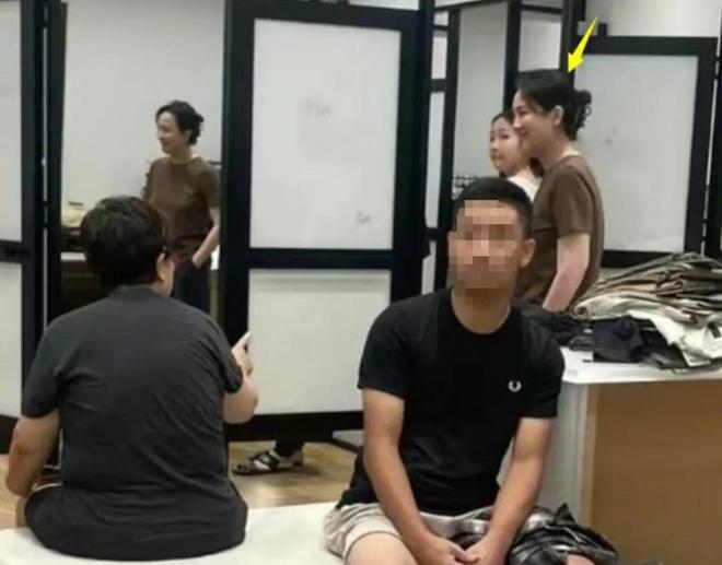 朱媛媛一生爱情圆满无憾，全家最后同框曝光，她笑容开怀无病容