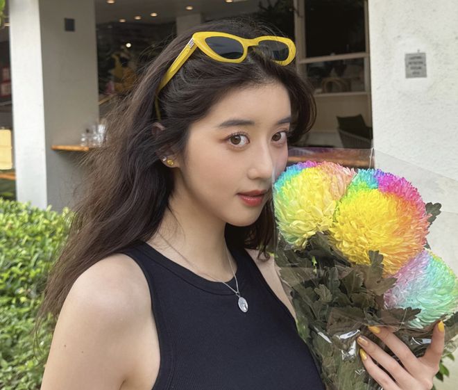 李凯馨晒受案回执！称前助理恶意剪辑已道歉，网友却发现诸多疑点