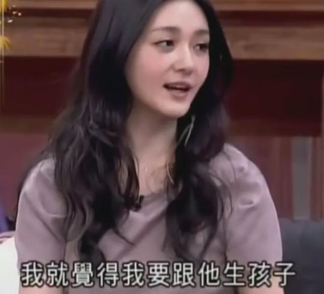 打脸汪小菲！大S生前定居北京为他下厨吃路边摊，她也曾适应过！