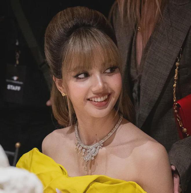 刘亦菲瘦了！和Lisa同框生图曝光，网友直言好像大小姐和女佣
