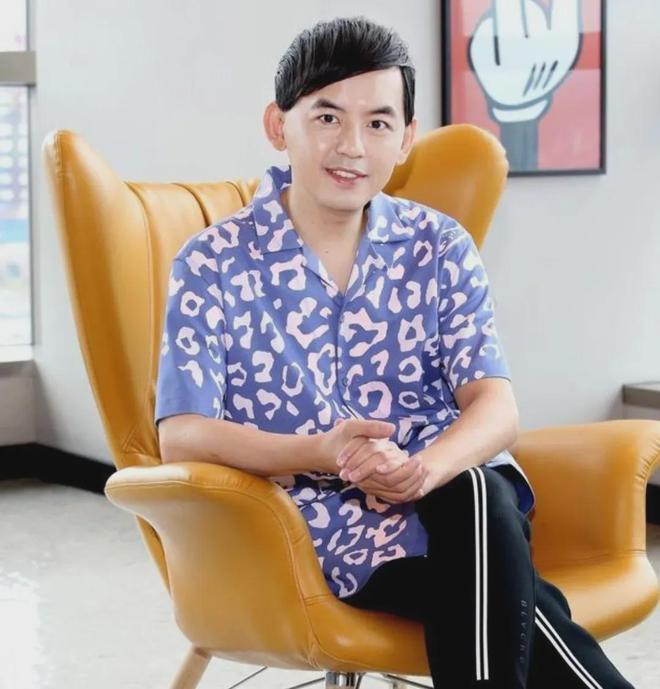 黄子佼离婚细节曝光！净身出户、孩子归妈妈，网友直呼早该离了