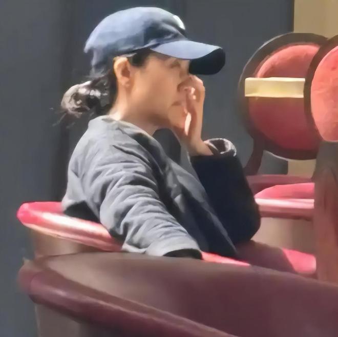 朱媛媛住院治疗照：面黄且身形消瘦，临终前靠流食补充营养