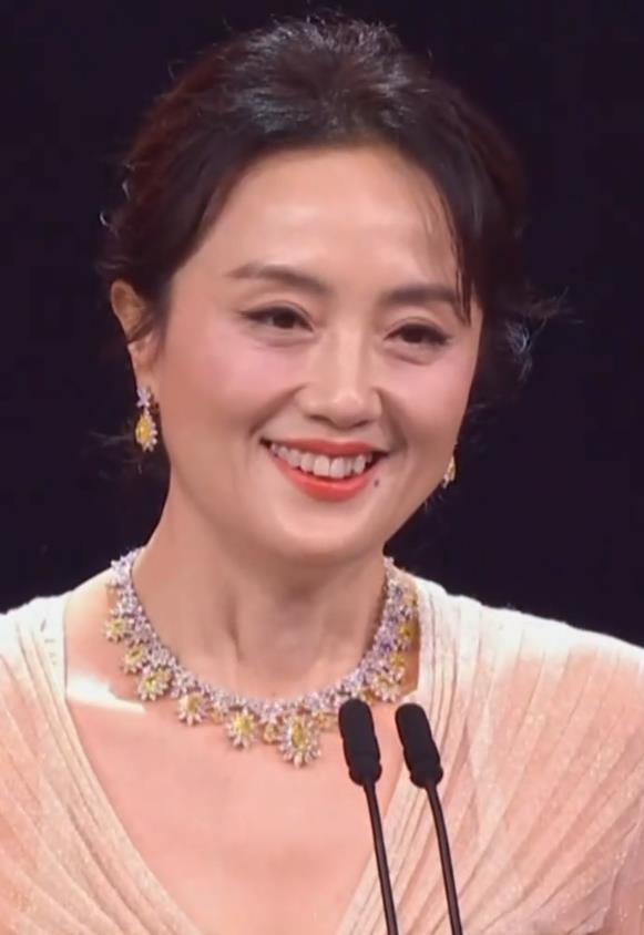 朱媛媛患病后一直希望奇迹出现，抗癌期间病房照令人泪目