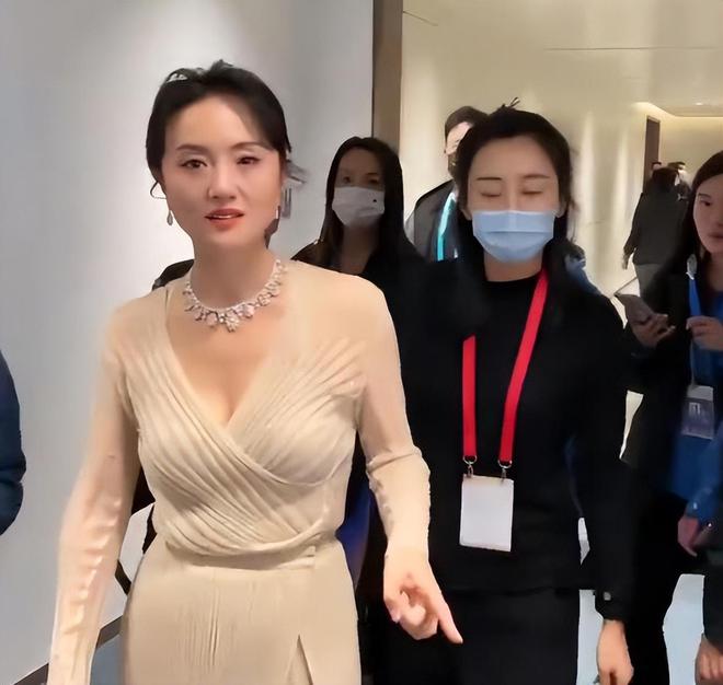 朱媛媛患病后一直希望奇迹出现，抗癌期间病房照令人泪目