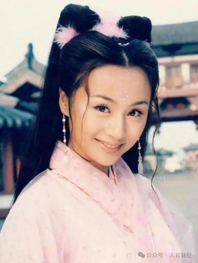 曹颖称手术后8天复工：拿命换钱的时代，该醒醒了！