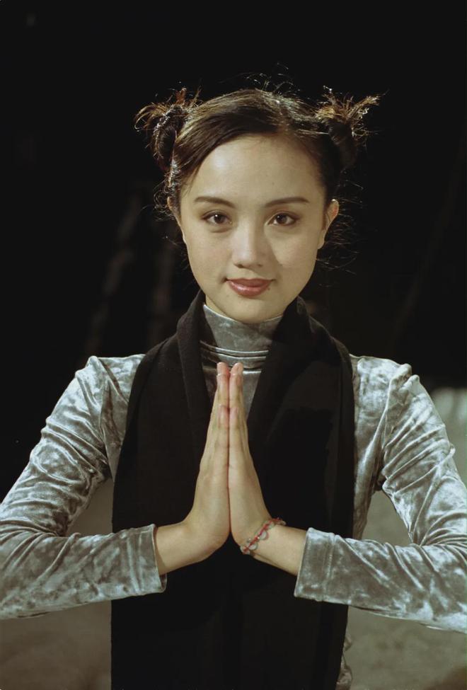 国家话剧院发长文悼念朱媛媛：分享朱媛媛昔日剧照缅怀悼念