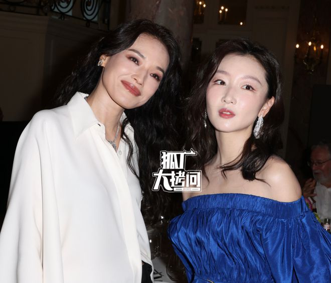 49岁舒淇状态太牛！戛纳生图吊打00花，跟周冬雨李庚希同框赢麻了