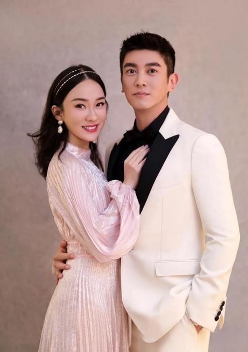 霍思燕夫妇与贾乃亮一家出游，泰迪姐妹情绵长，嗯哼甜馨青梅竹马