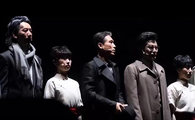 李乃文喊话辛柏青有我们，朱媛媛离世第9天，老同学一起缅怀
