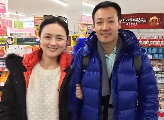 李乃文喊话辛柏青有我们，朱媛媛离世第9天，老同学一起缅怀