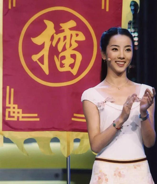 人物||离开央视的女主播们