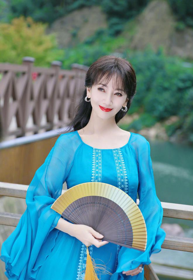 直到叶童主动退出《新白》巡演，周星驰说的那句话终于有人信了