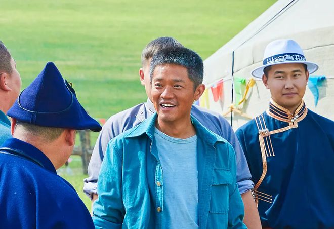 从唱《最炫民族风》到演男一号：曾毅的跨界冒险