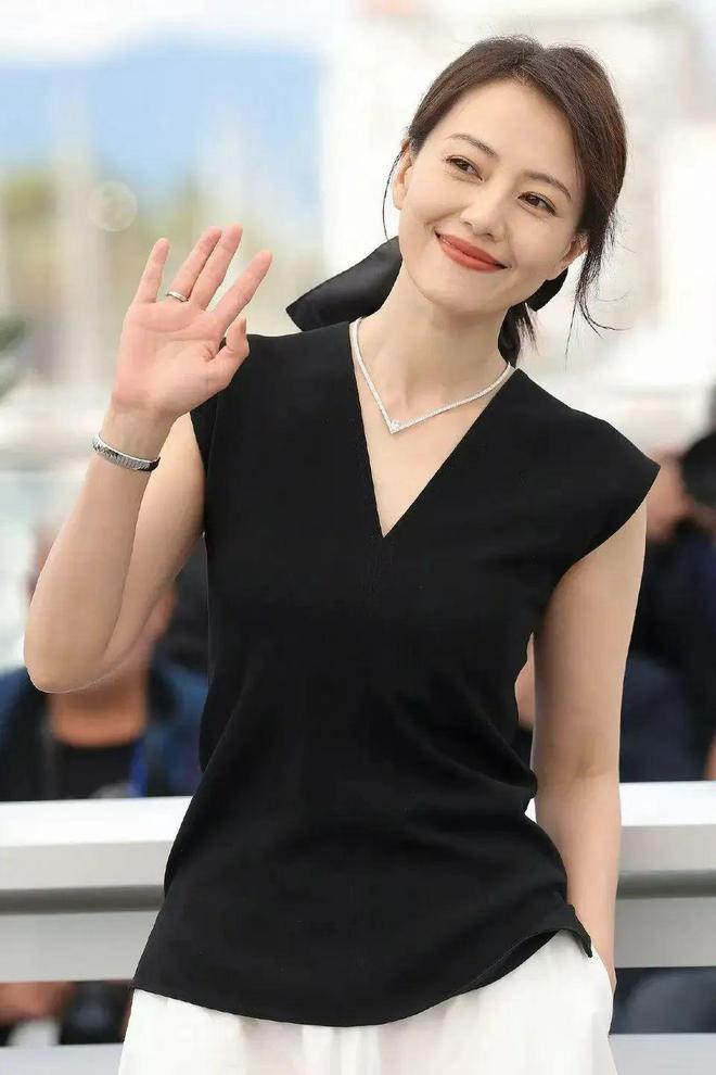 恭喜她，45岁成为“恶女”