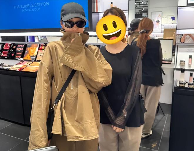 鹿晗分手风波后首次晒照，嘴唇变薄人中变长，身材消瘦撞脸尹正