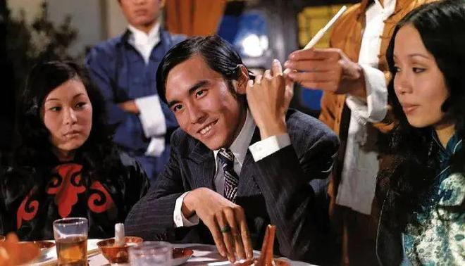 这个人是影史最厉害黑帮大佬，看过都懂