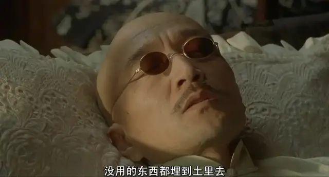 这个人是影史最厉害黑帮大佬，看过都懂