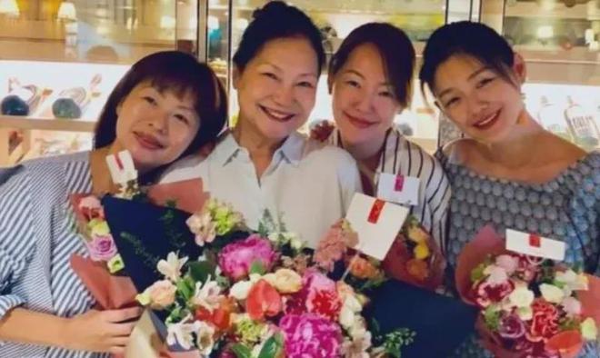 “你和小S把大S害了”，如今再看张兰这段话，句句扎S家心窝