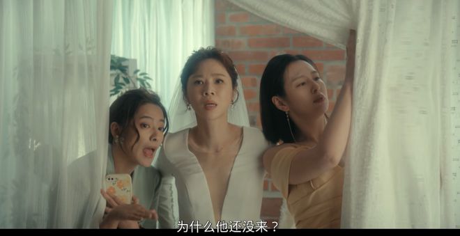 她退圈7年，一回归还是华语顶流