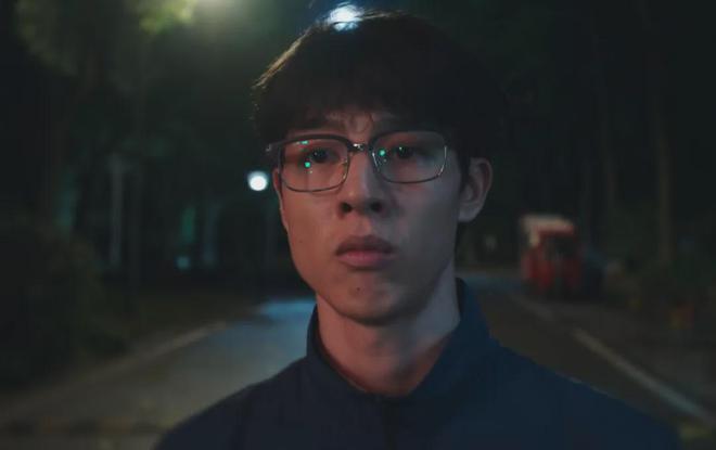 《在人间》首播遭吐槽！剧情故弄玄虚难看懂，赵丽颖演技再遭差评
