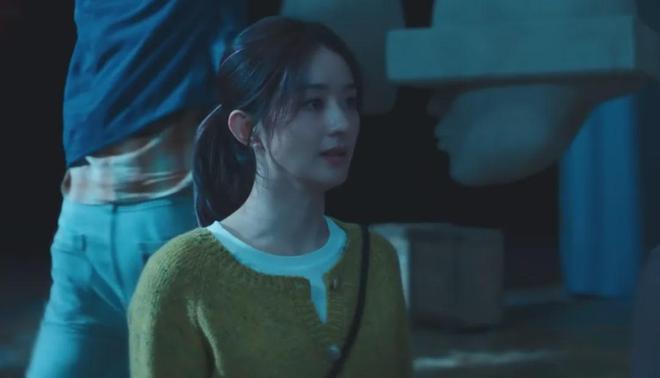 《在人间》首播遭吐槽！剧情故弄玄虚难看懂，赵丽颖演技再遭差评