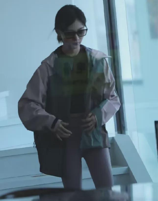 吴谨言产后亮相芭莎红毯！浑身腱子肉抢镜，无惧怼脸拍状态太好