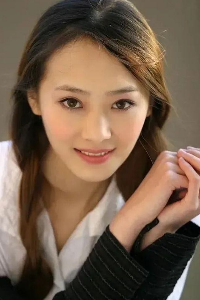 曲栅栅：嫁给落寞的黄海波，任劳任怨“养夫”11年，她后悔了吗？
