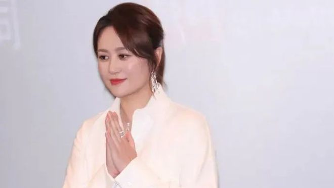 李小璐贾乃亮复婚？沈腾马丽打算解绑？周深罗云熙粉丝掐架？王大陆再被曝涉黑？被影后气到无语的男主？