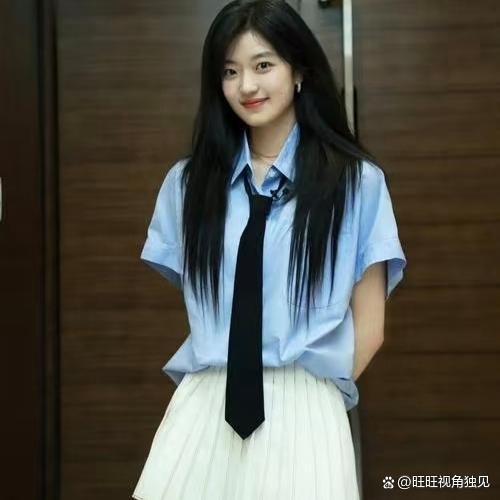 孙千活动走神被网友审判 明星压力下的微表情争议