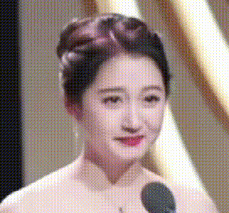 关晓彤分手之后状态好转，不再泡吧喝酒人都消肿了，鹿晗追不上了