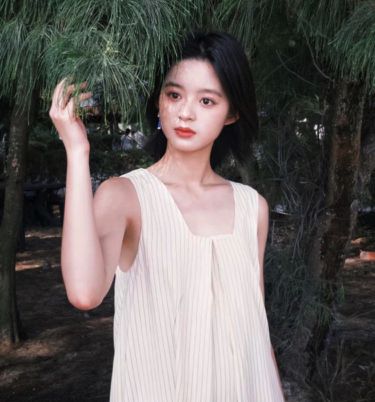黄杨钿甜被保下了？袁冰妍顶替李凯馨复出？王安宇被何与明踩？汪铎脱离郭敬明？糊咖睡粉顺利脱身？