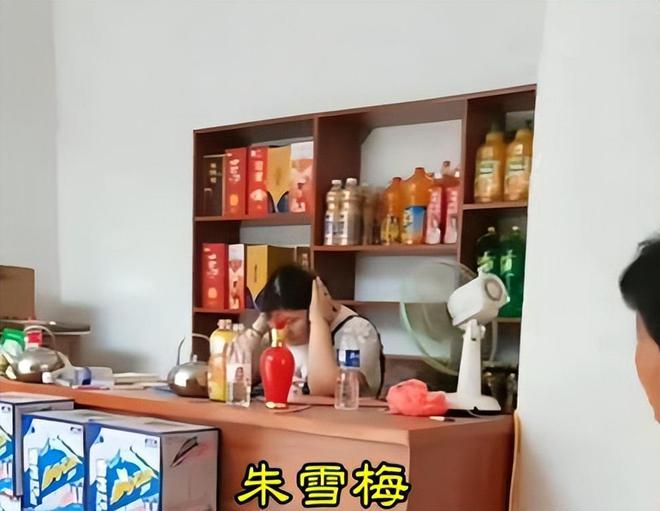 大衣哥女儿开店做老板，26岁被多次提亲，男方家底显赫很低调