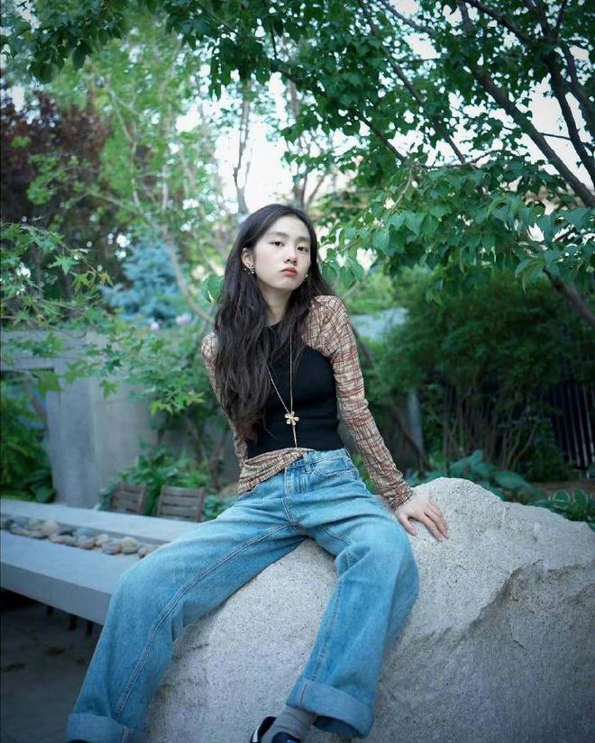 人鱼后黄多多又接巨饼？星二代能演好贫苦少女？爸爸黄磊会支招吗