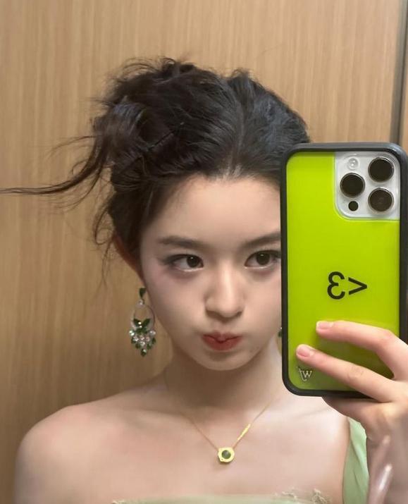 录不录取黄杨钿甜，谁说了算？公众质疑背后藏着哪些隐忧？