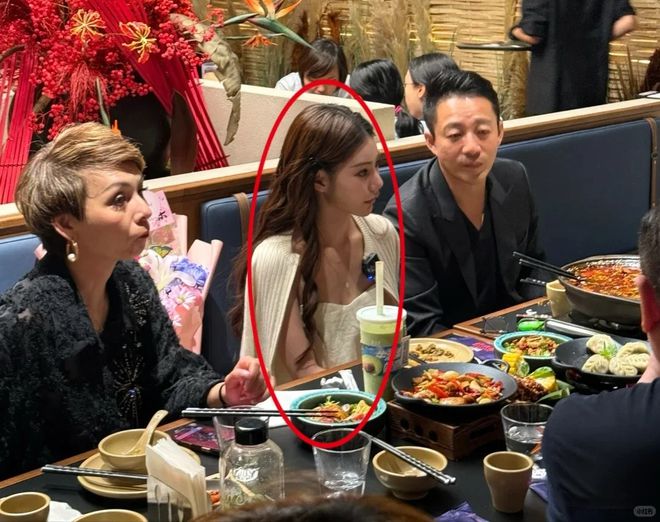 马筱梅生图撞脸S妈，网友感叹好像母女，业内呼吁汪小菲珍惜女方