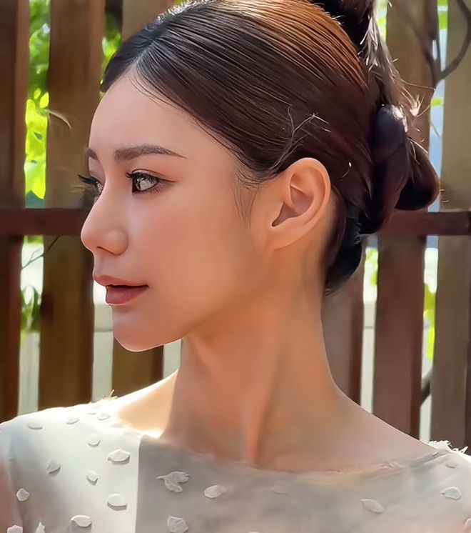马筱梅生图撞脸S妈，网友感叹好像母女，业内呼吁汪小菲珍惜女方