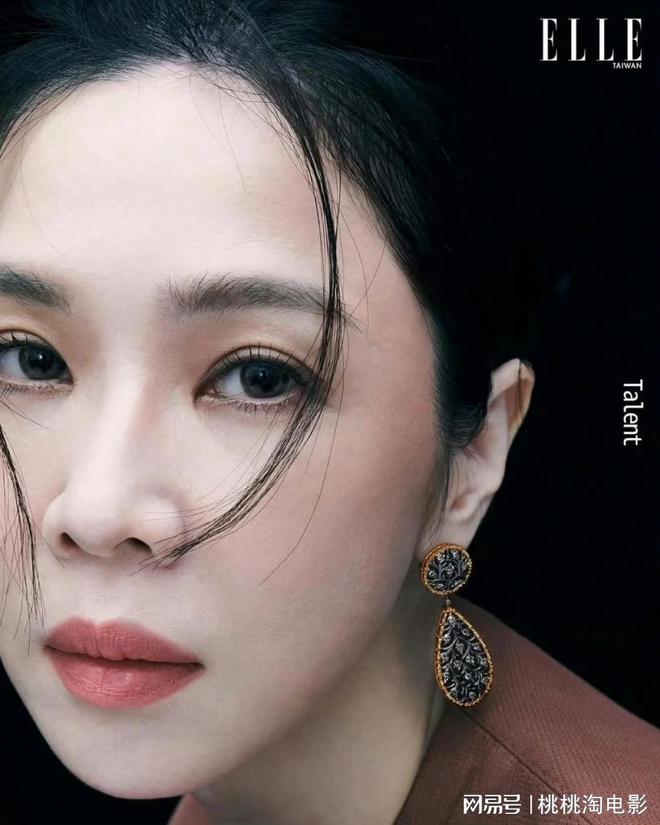 影后谢盈萱台版《ELLE》封面大片，40+“俗女”人生正精彩