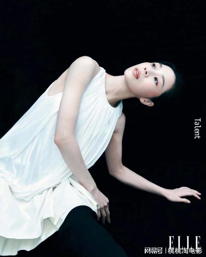 影后谢盈萱台版《ELLE》封面大片，40+“俗女”人生正精彩