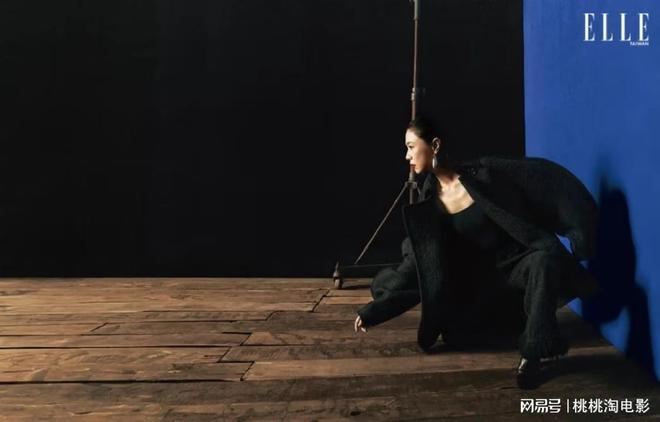 影后谢盈萱台版《ELLE》封面大片，40+“俗女”人生正精彩