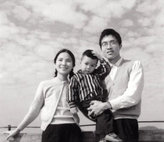 八块腹肌算什么，这些华人男星才是“身材管理大师”……