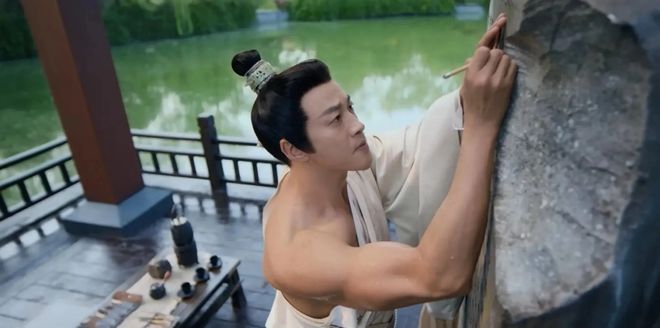 八块腹肌算什么，这些华人男星才是“身材管理大师”……