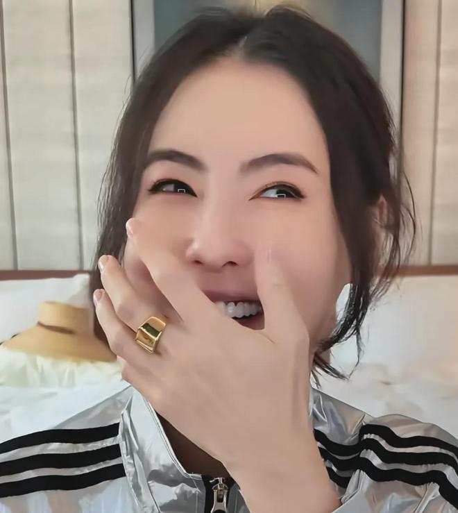 45岁张柏芝撞脸向太，分享和儿子相处日常，网友感慨她很会教孩子