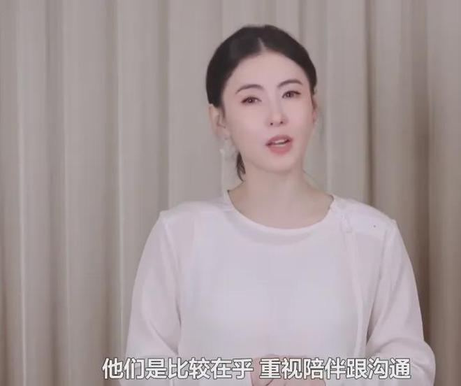 45岁张柏芝撞脸向太，分享和儿子相处日常，网友感慨她很会教孩子